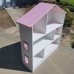 Girls Bookshelf