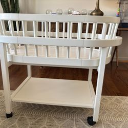 Pottery Barn Bassinet 