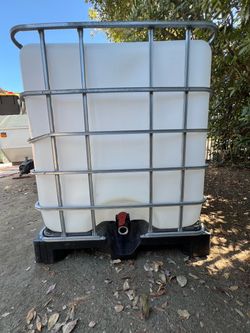 275 gallon ibc tote with plastic pallete
