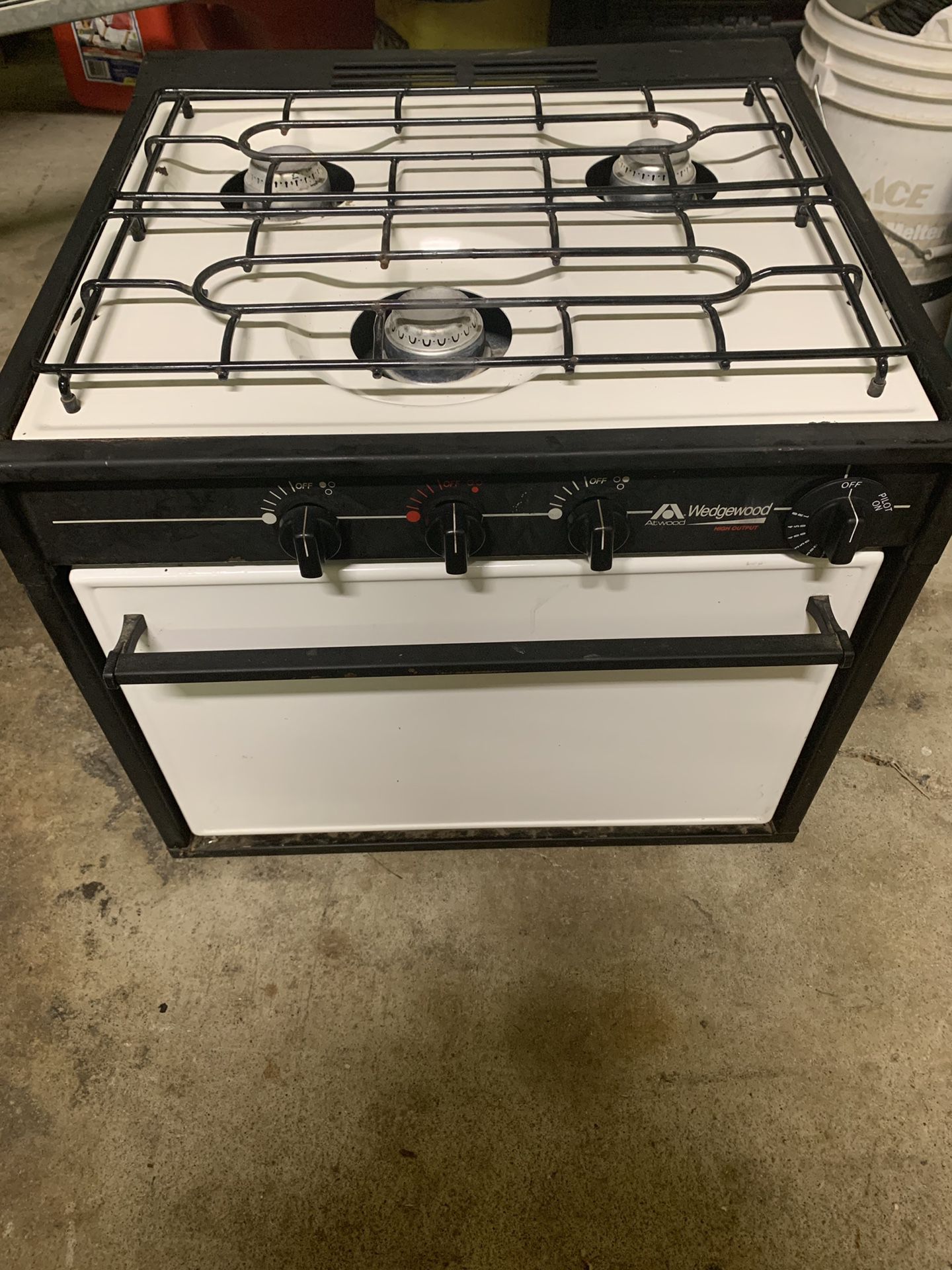 Wedgewood by Atwood High Output 3 Burner Gas Range Stove and Oven