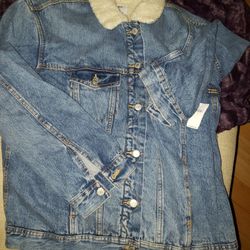 Womens Sherpa Lined Jean Coat. New With Tags Size Large