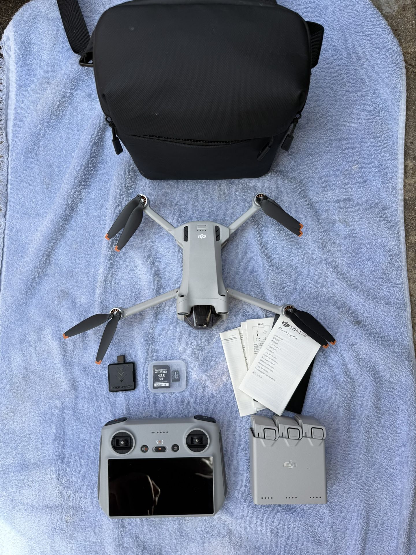DJI Mini 3 Pro & Fly More Kit