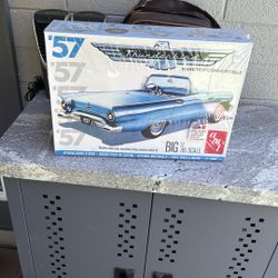 1957 Ford Thunderbird