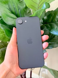 iPhone 16 E ,128 gb unlocked for all carriers