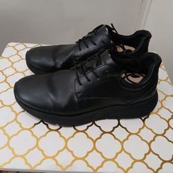 Bruno Marc shoes size 11-12 super light with shock absorption system in the heel to save your knee  like New with insole New never used.
Only 10 dolla