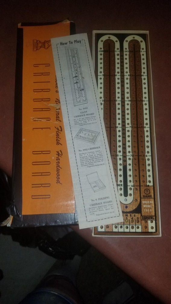 Drueke's 1962 Hardwood Cribbage Board Game Model 2050