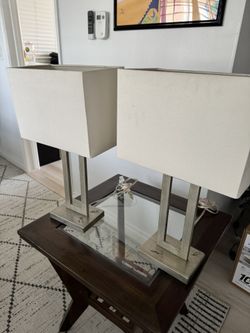 modern lamp ( 2 total with light bulbs) 