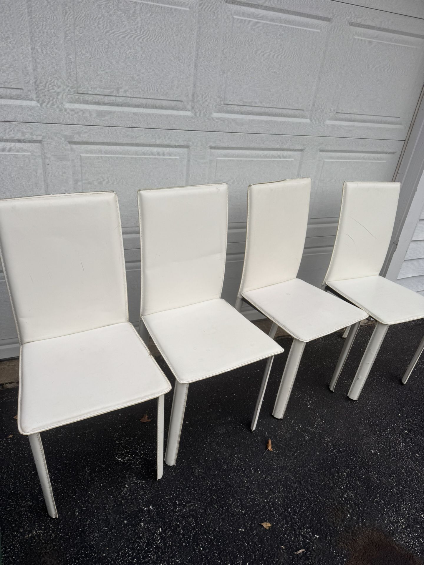 Set of 4 White Dining Chairs