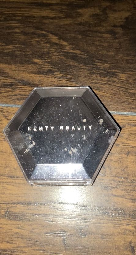 fenty beauty highlighter