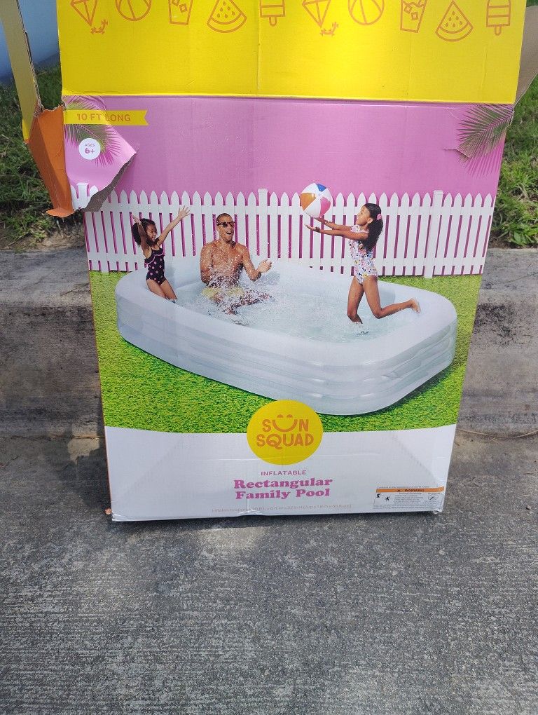 Rectangular Family Blow Up Pool