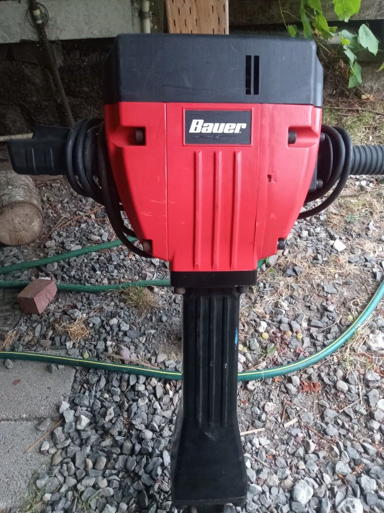 15 Amp 90 Lb Breaker Hammer