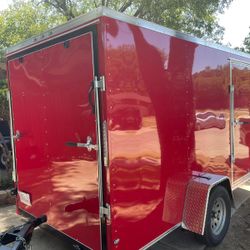 Traila Cerrada / Enclosed Trailer