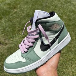Women’s Jordan 1 Mid SE ‘Dutch Green’