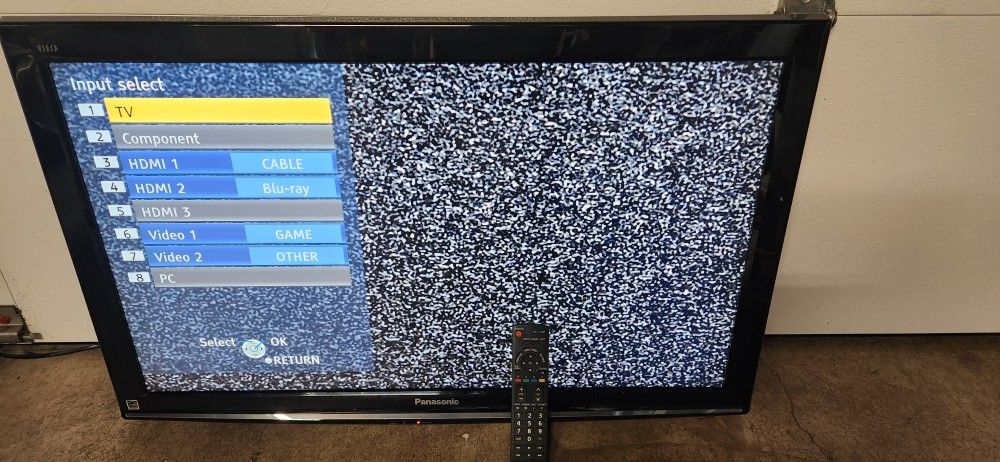 37" Panasonic 1080p LCD TV