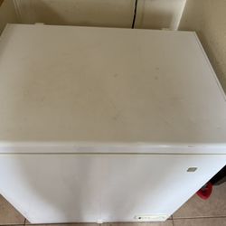 Medium Size Deep Freezer
