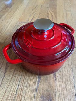 New in box AKS red 2 quart Dutch oven