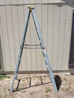 Werner 8 foot  fiberglass step ladder
