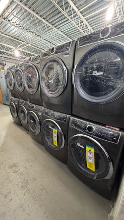 🔥 NEW Electrolux Luxury Laundry Set – Titanium 🔥  💲 Retail Price: $2,699.98 🔥 Price Today: $1,799  Upgrade your laundry room with this premium Ele