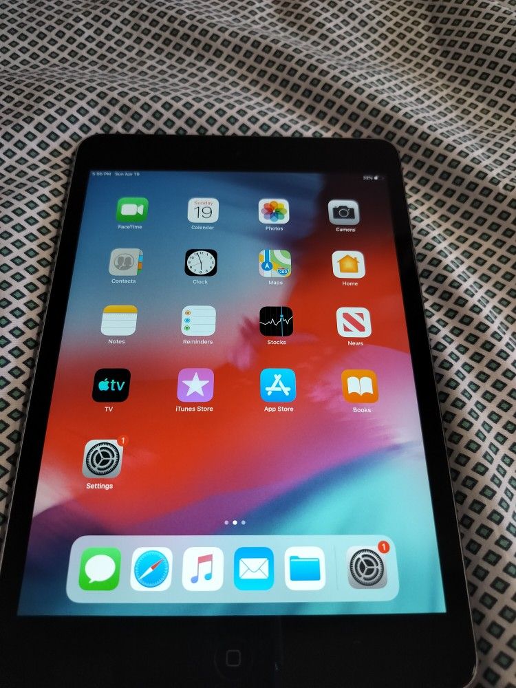 Apple iPad Mini 2, Gen 2, 16 GB, A1489: Nice!! Lot E