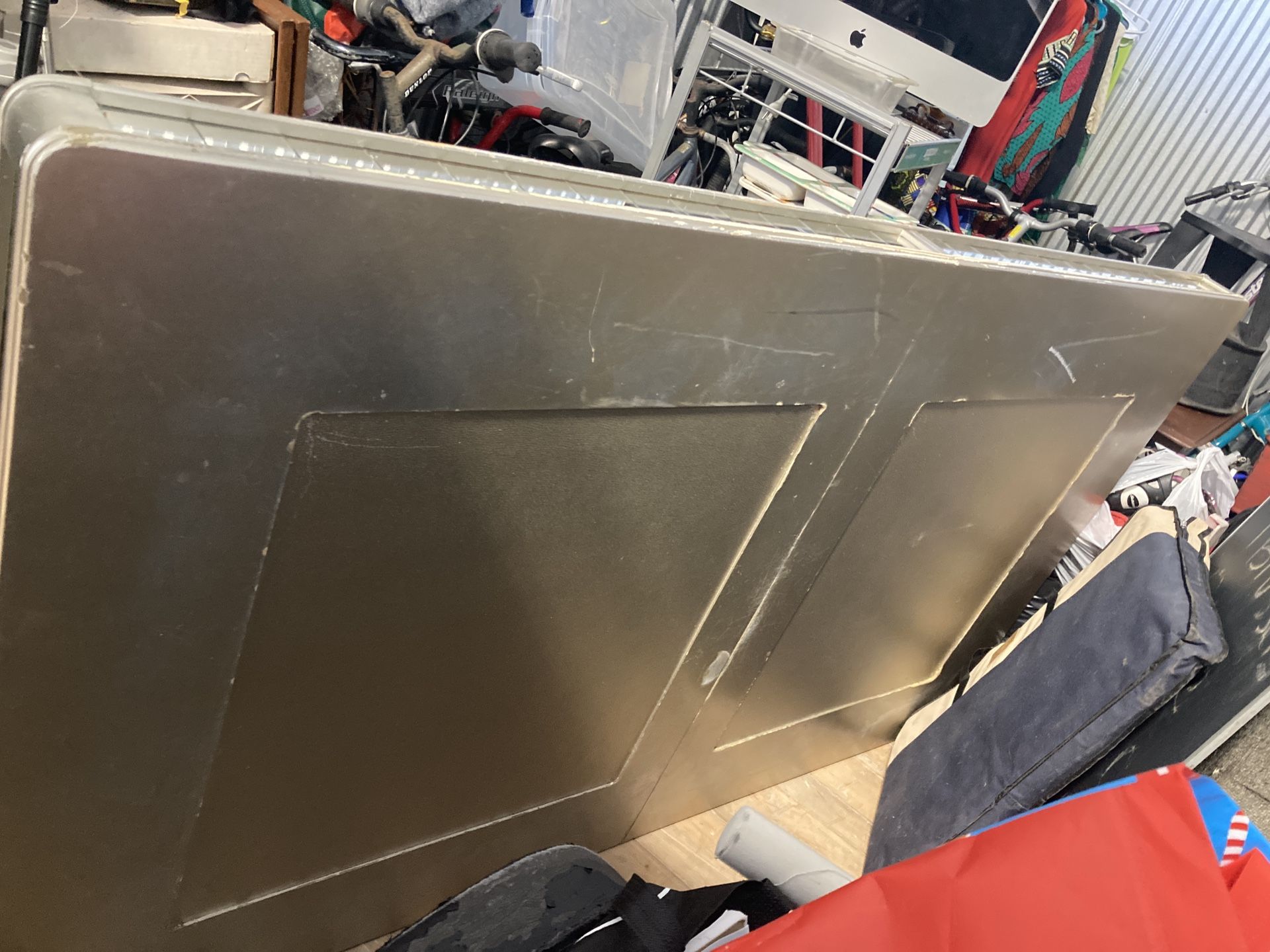 Large Kitchen Table/3 Chairs