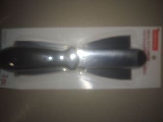 Putty knives