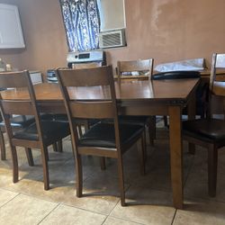 Comedor De Madera Con 6 Sillas. Elegante. En Buenas Condiciones. Precio Firme con Mesitas De Centro. Diner Seth 6 Chairs Good Condition