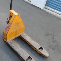Palet Jack Mediano