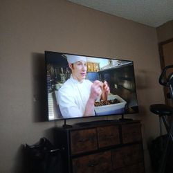 55 Inch Samsung Smart TV