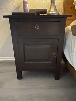 2 Wooden Night Stands