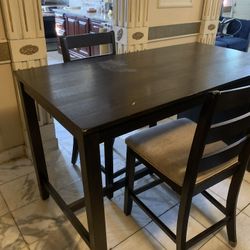 Dinning Table 