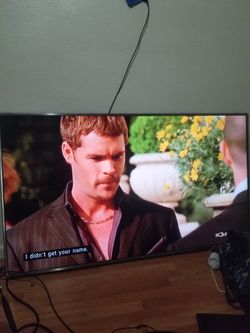 200 Dollars Works Good 70 Inches LG TV