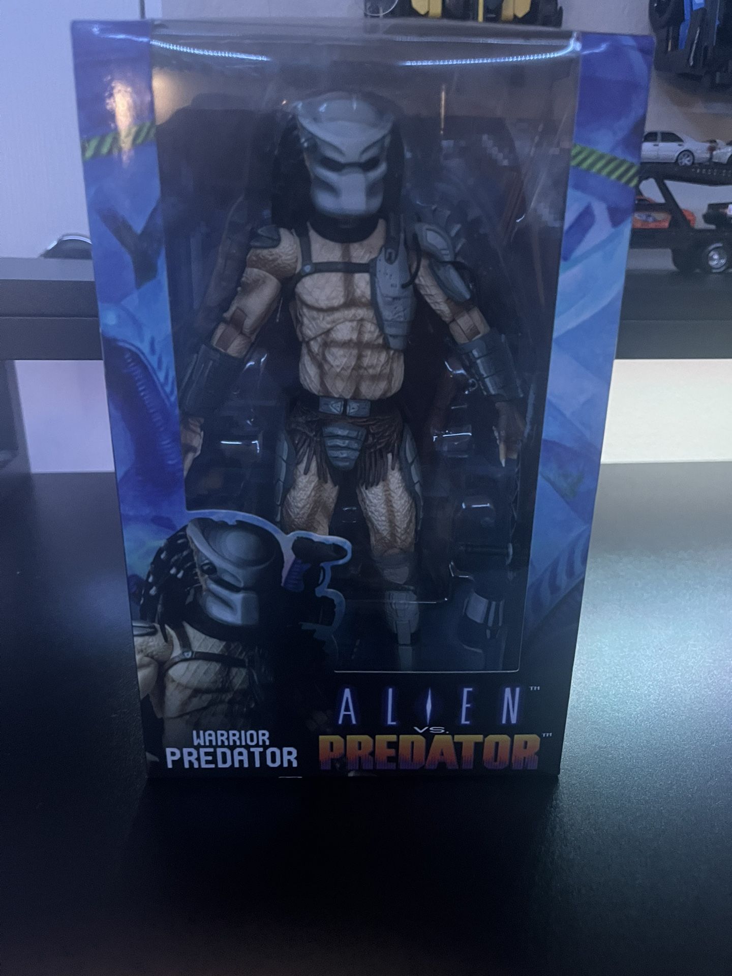 “ALIEN VS PREDATOR” WARRIOR PREDATOR