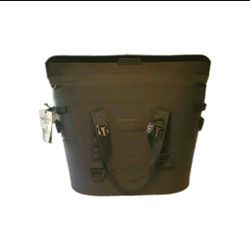 Yeti M30 Hopper NEW WITH TAGS