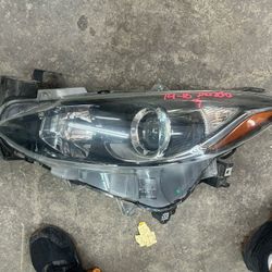 2014-16 MAZDA 3 LF HEADLIGHT OEM