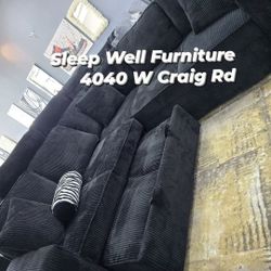 ✨️ Sectional Sleeper ✨️ Furniture Queen Bedrooms, Dining Avail 