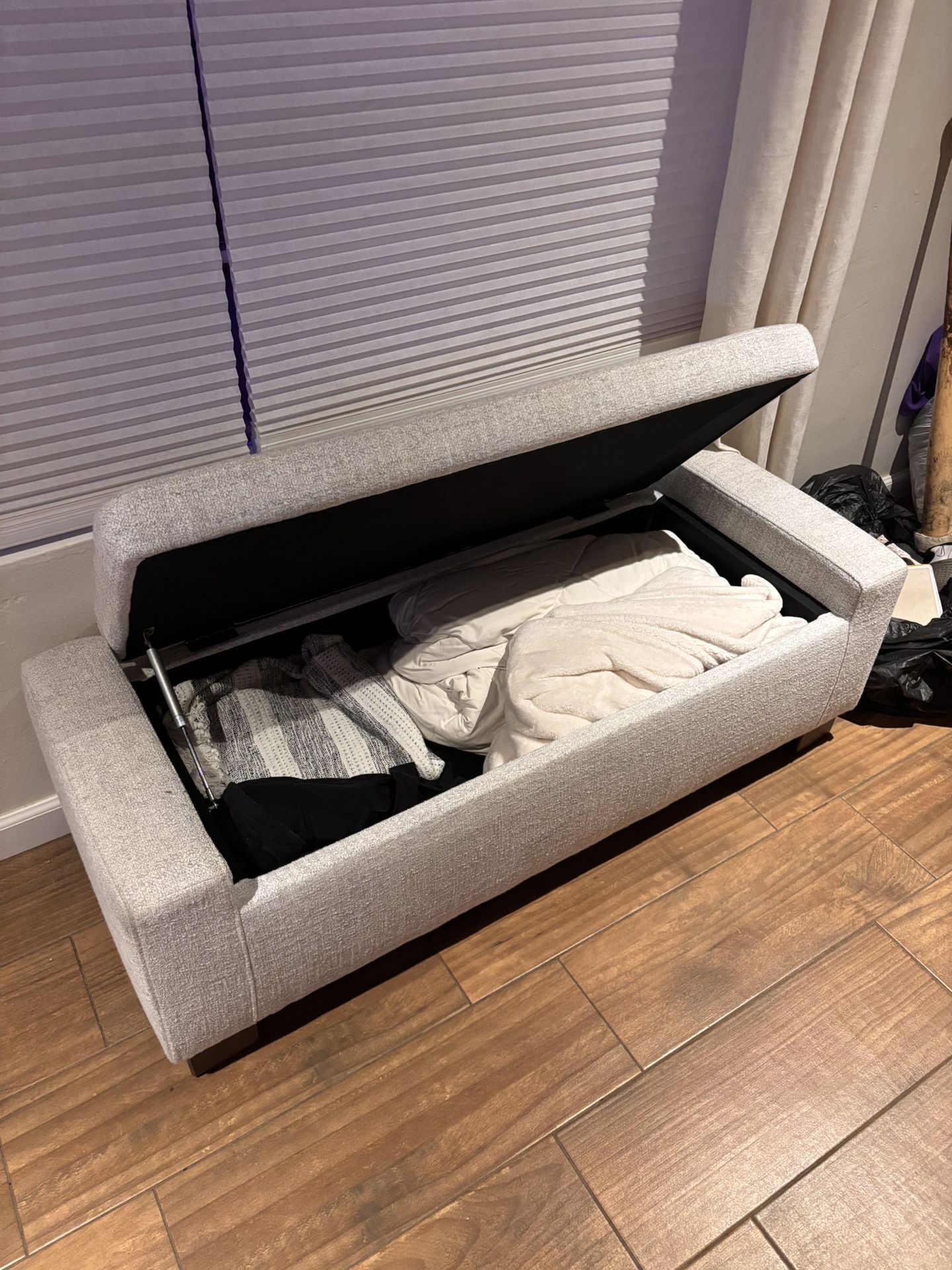 Living Spaces Ottoman With Storage