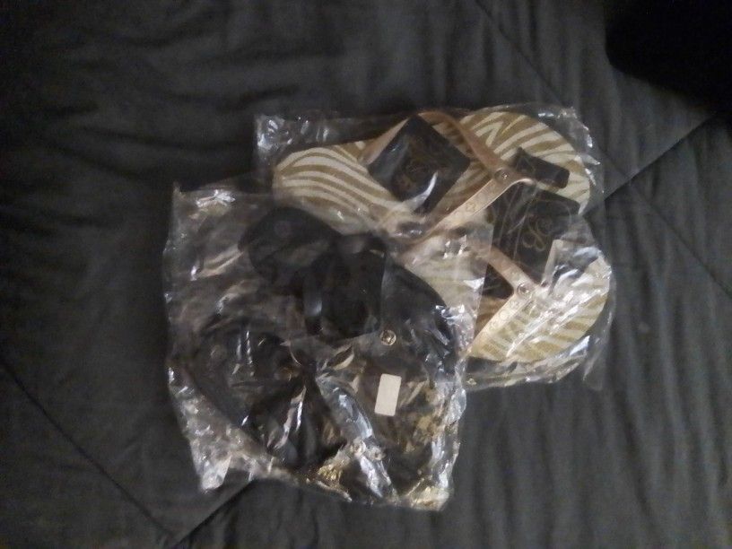 Women's And Little Girl Flip Flops, Free🙂