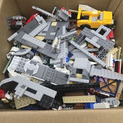 16lbs Of Bulk Lego With Minifigs