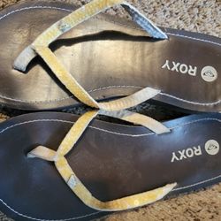 Roxy Brand Flip Flop Shoes...size  8