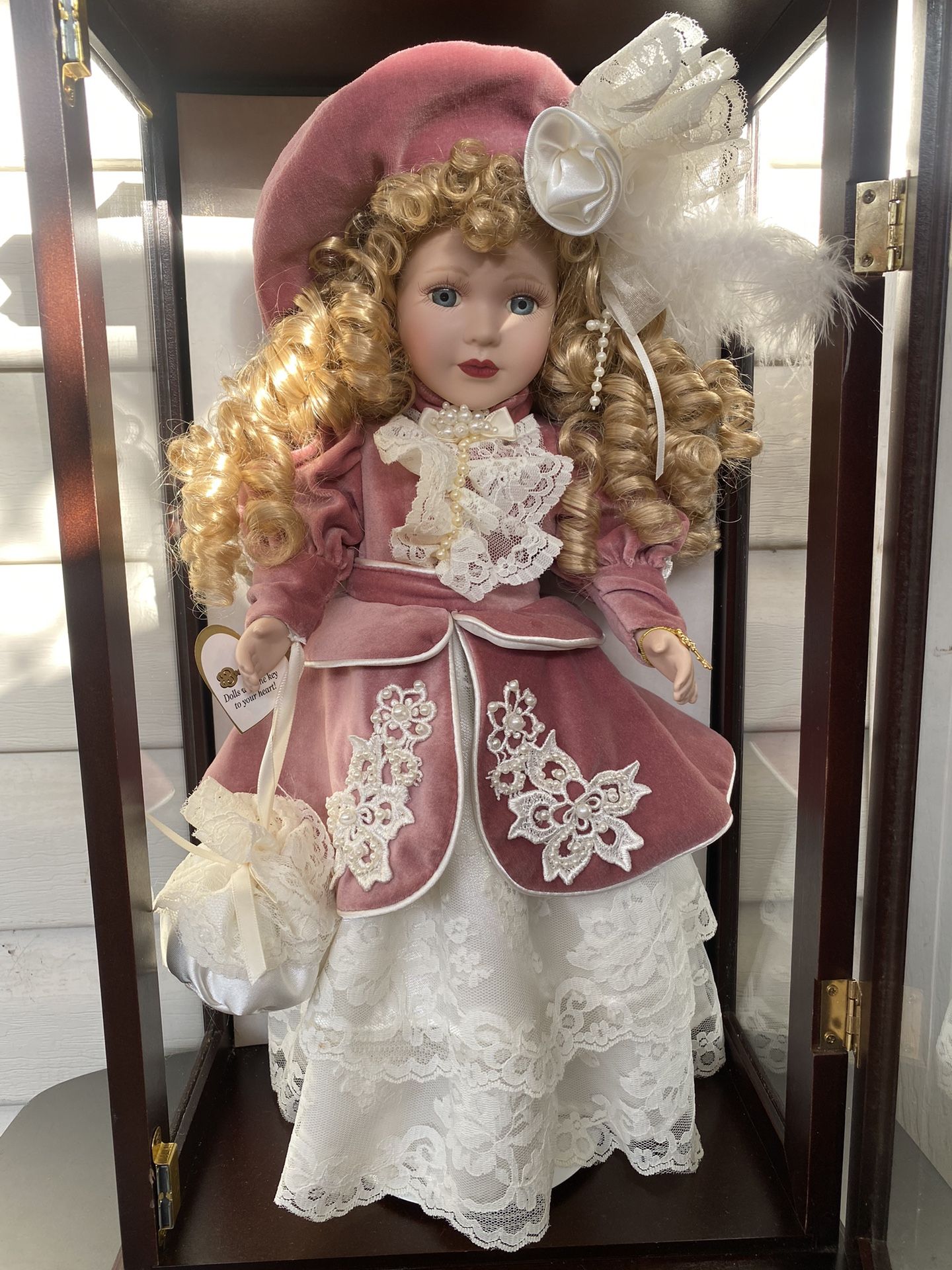 Limited edition 1999 Camellia Gardens Porcelain doll 