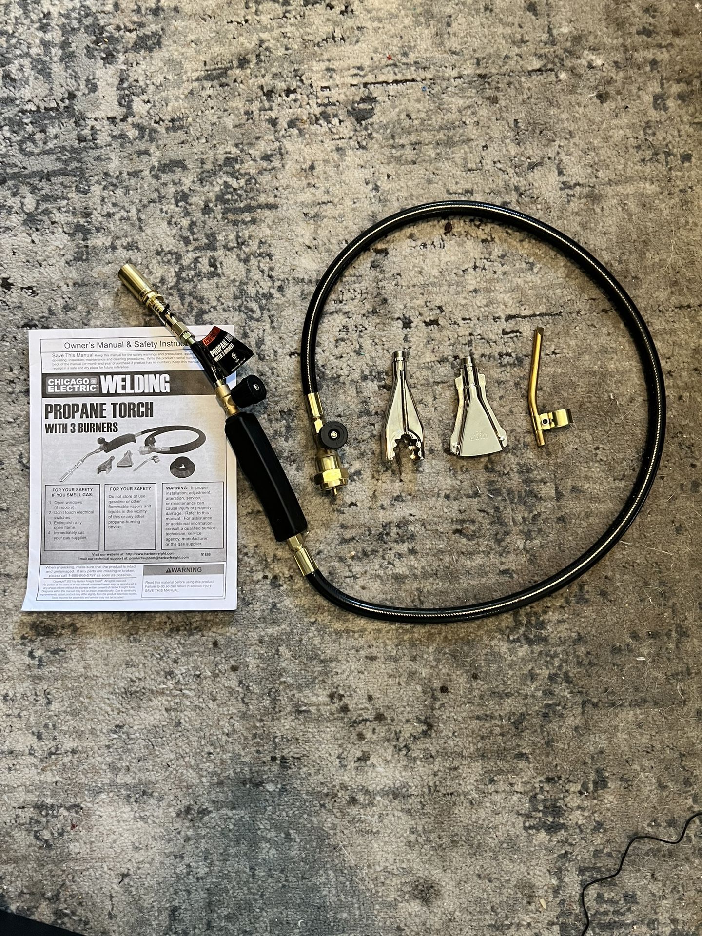 CHICAGO ELECTRIC Propane Torch with Three Burners