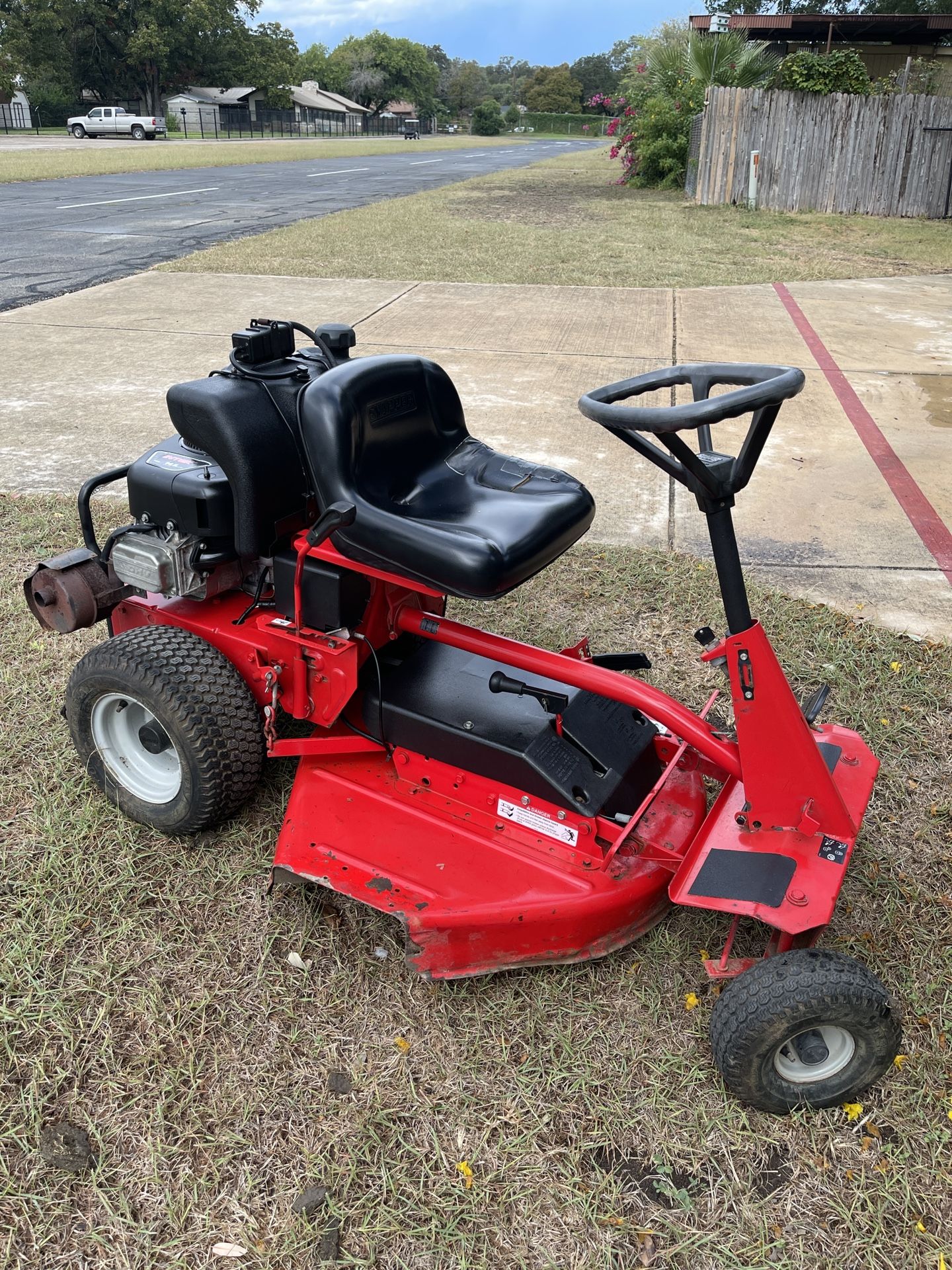 Snapper Rear Engine Riding Mower