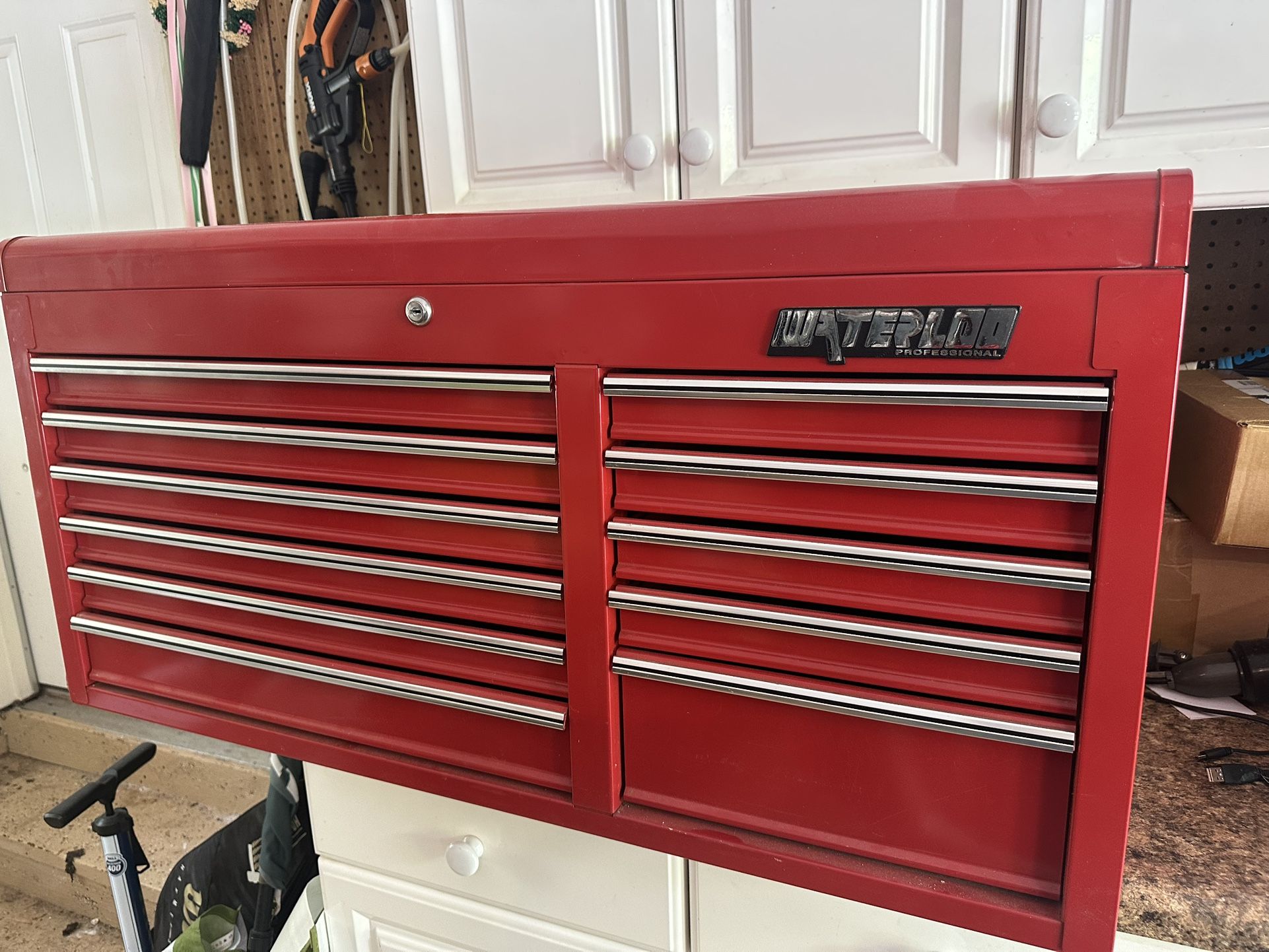 Waterloo Toolbox With 10 Drawers