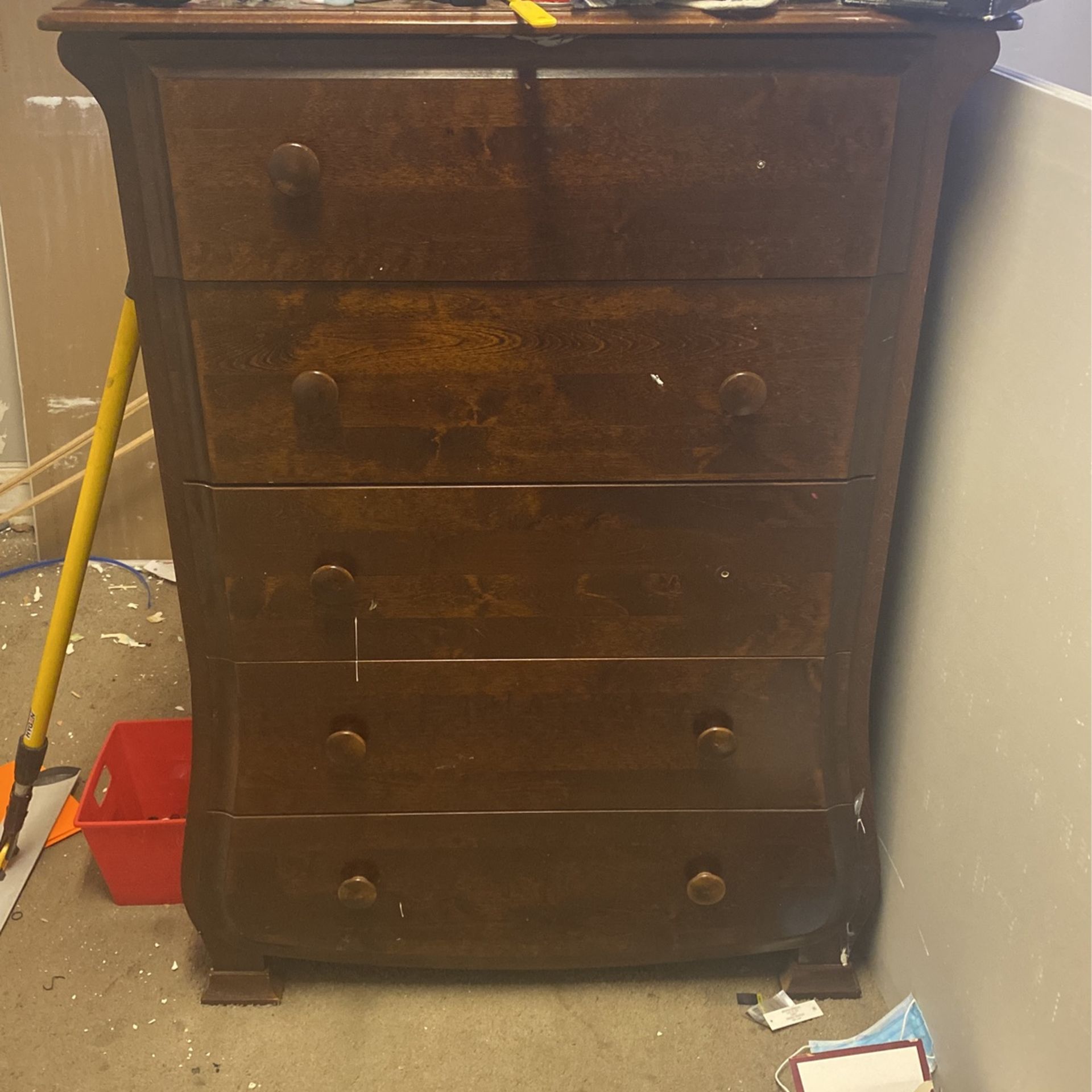 Dresser