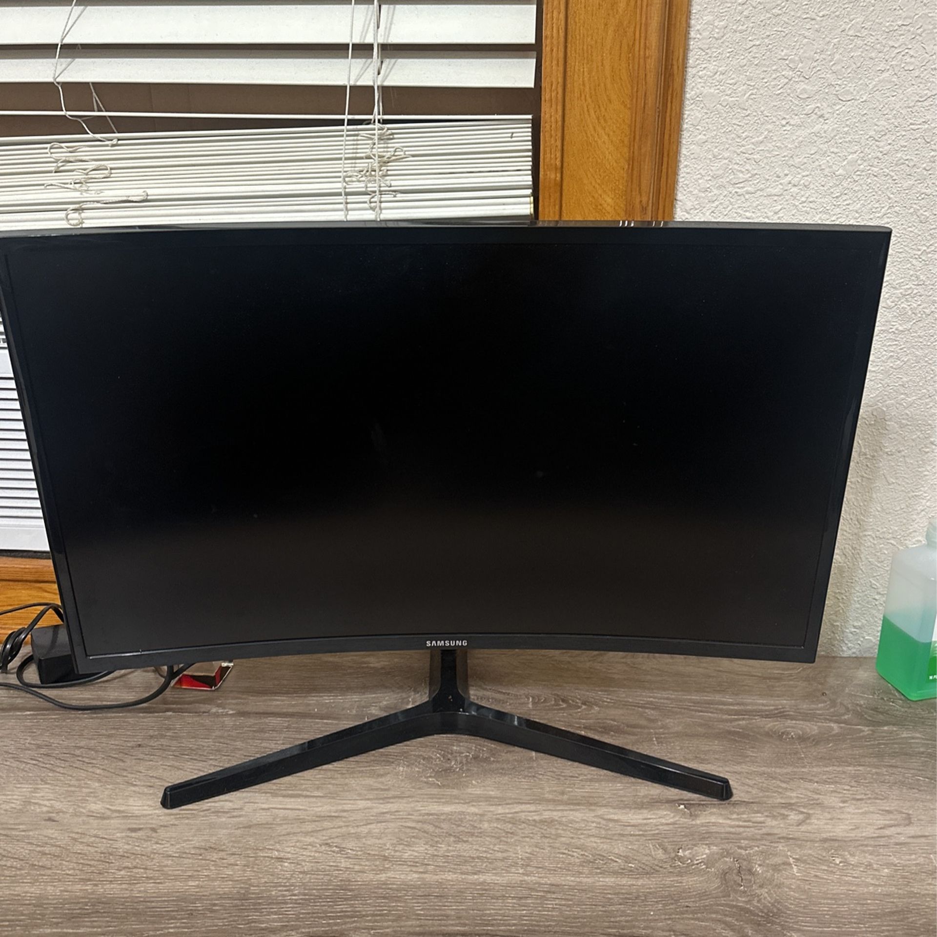 Samsung Curved 27in Monitor 