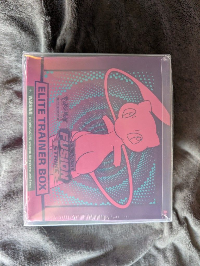 Fusion Strike ETB