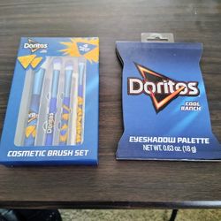 Doritos MakeUp Eye Shadow Pallet & Brush Set