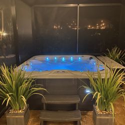 BRAND NEW TRANQUILITY SPAS