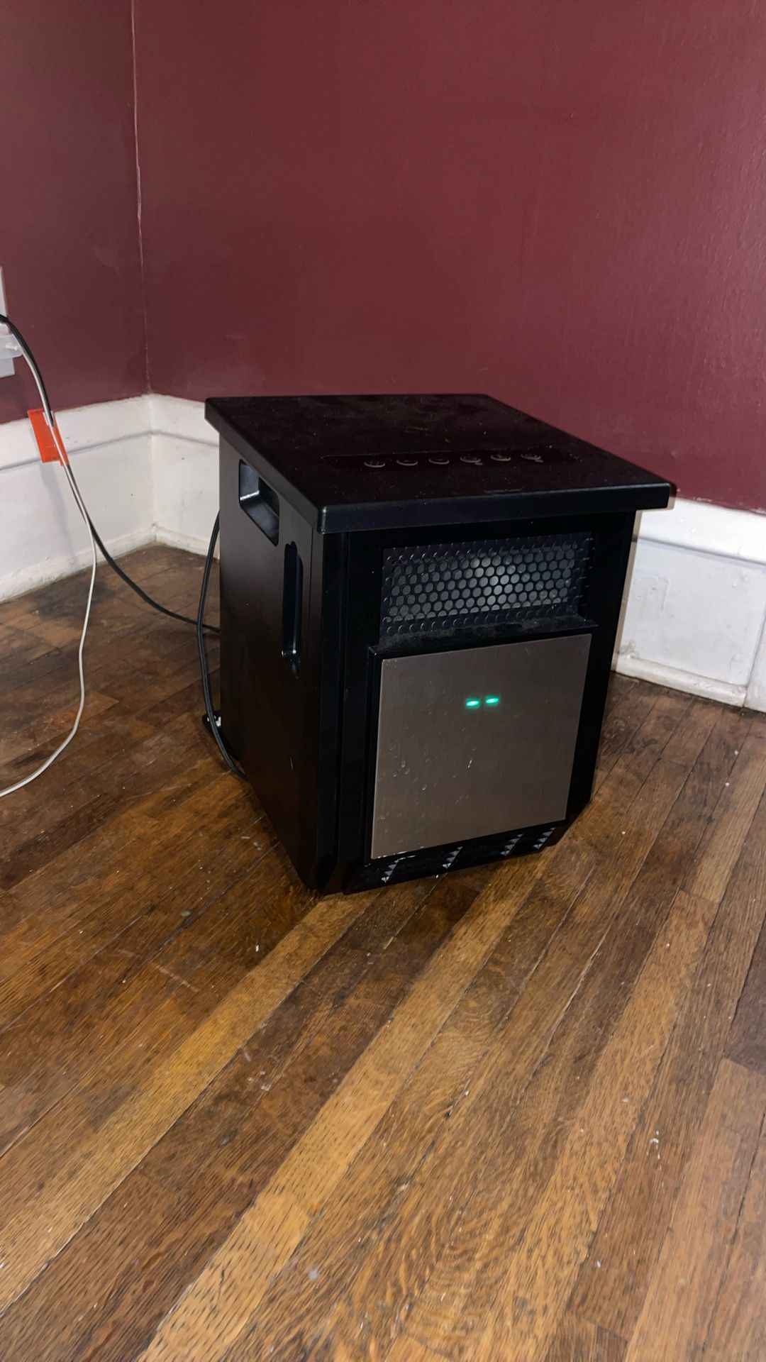 Mainstay Heather 1500W Electric 4-Element Infrared Cabinet