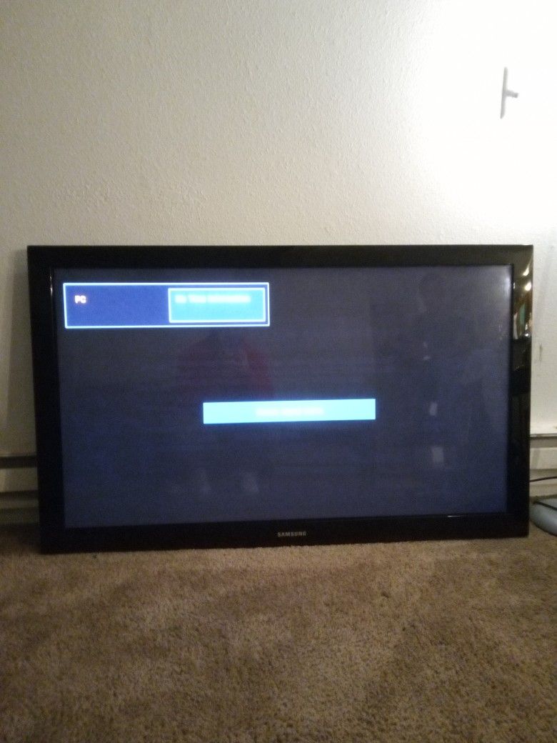 Samsung PN50B450
50" 720p plasma HDTV